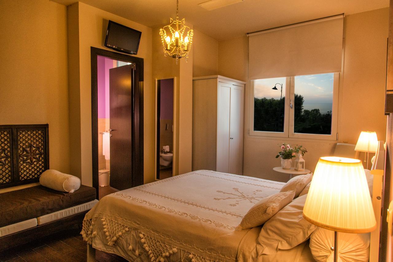 Bahita - Betty'S B&B Gabicce Mare Εξωτερικό φωτογραφία